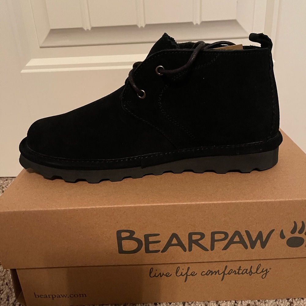 Bear paws booties brand new